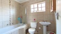 Bathroom 1 - 6 square meters of property in Chantelle