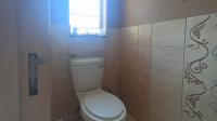 Guest Toilet - 2 square meters of property in Fontainebleau