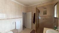 Bathroom 1 - 12 square meters of property in Bedfordview