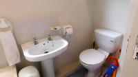 Bathroom 1 - 5 square meters of property in Amanzimtoti 