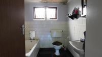 Bathroom 1 - 6 square meters of property in Lincoln Meade