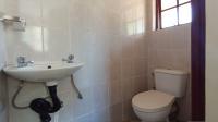Bathroom 1 - 16 square meters of property in Buccleuch