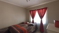 Bed Room 1 - 10 square meters of property in Ravenswood