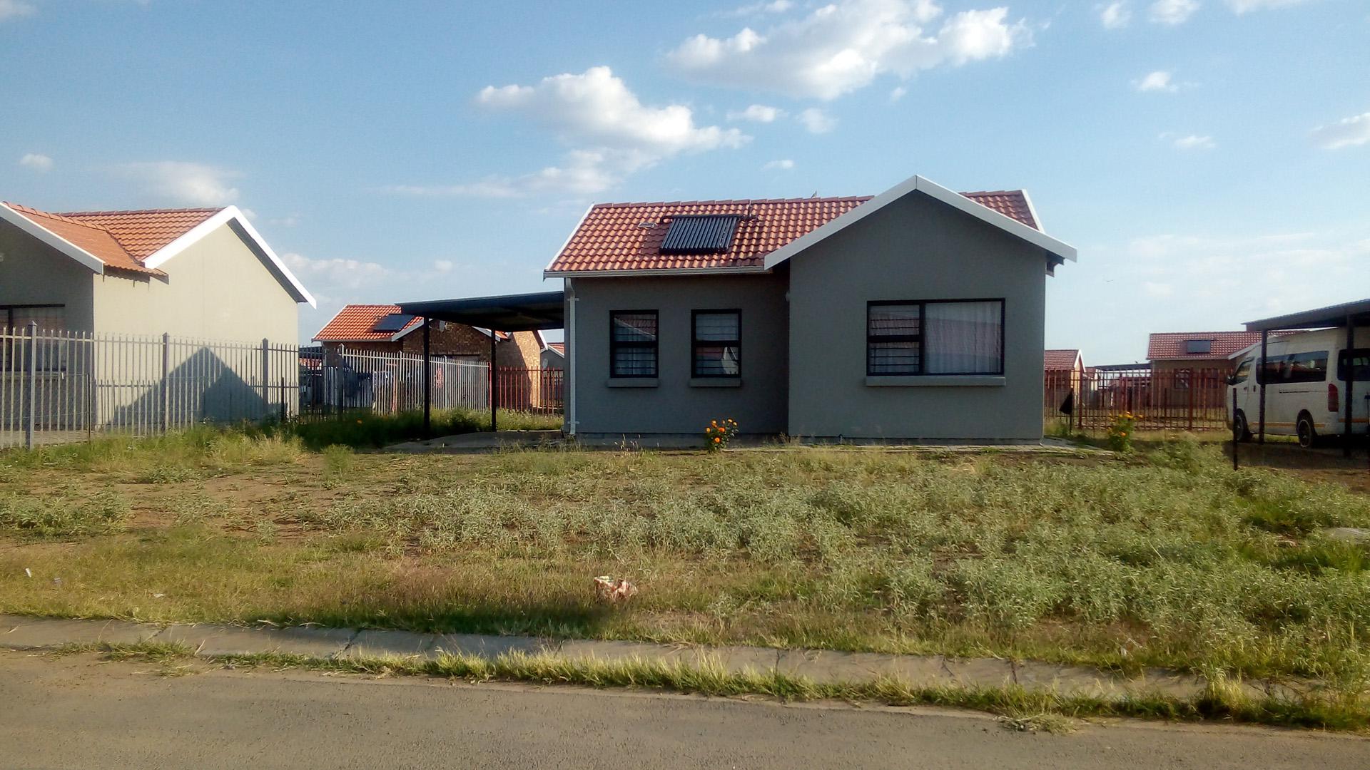 Front View of property in Mangaung