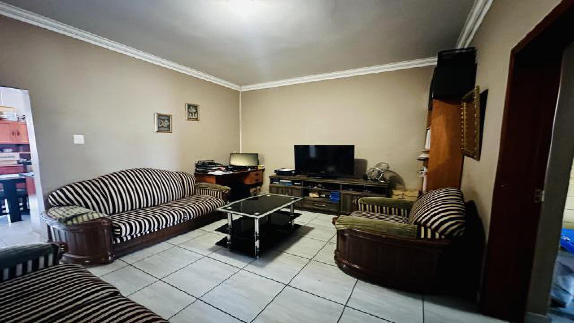 Lounges of property in Elsburg