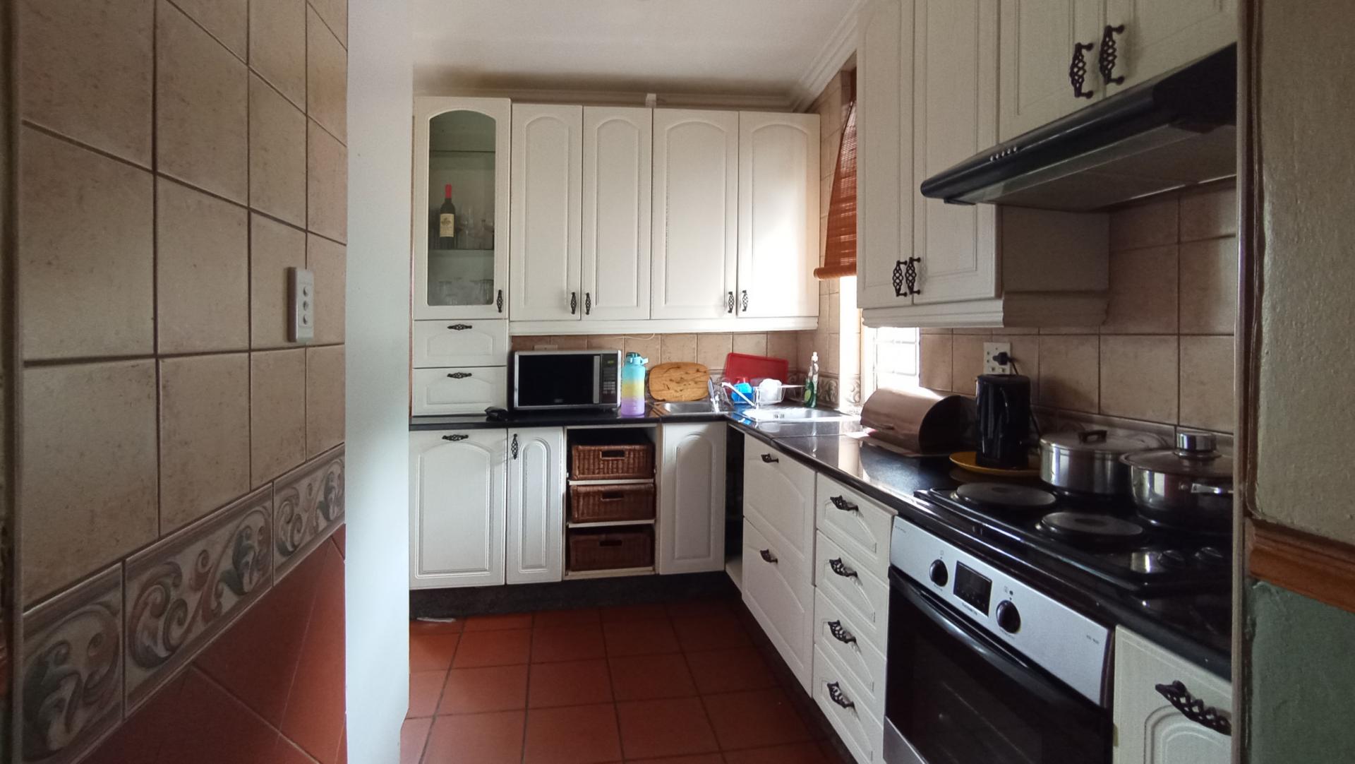 Kitchen - 16 square meters of property in Fishers Hill