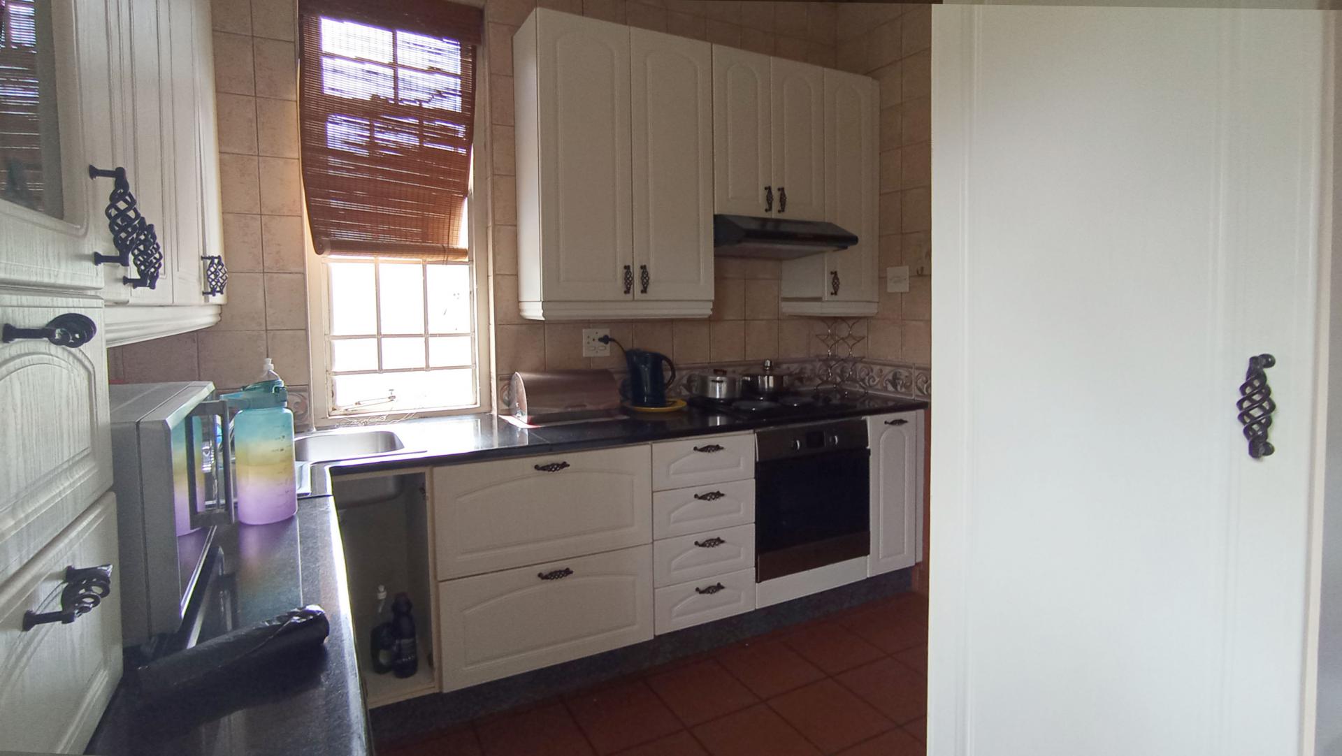 Kitchen - 16 square meters of property in Fishers Hill