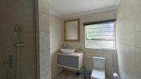 Main Bathroom - 7 square meters of property in Witfield