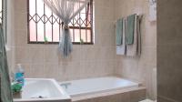 Bathroom 1 - 6 square meters of property in Rangeview