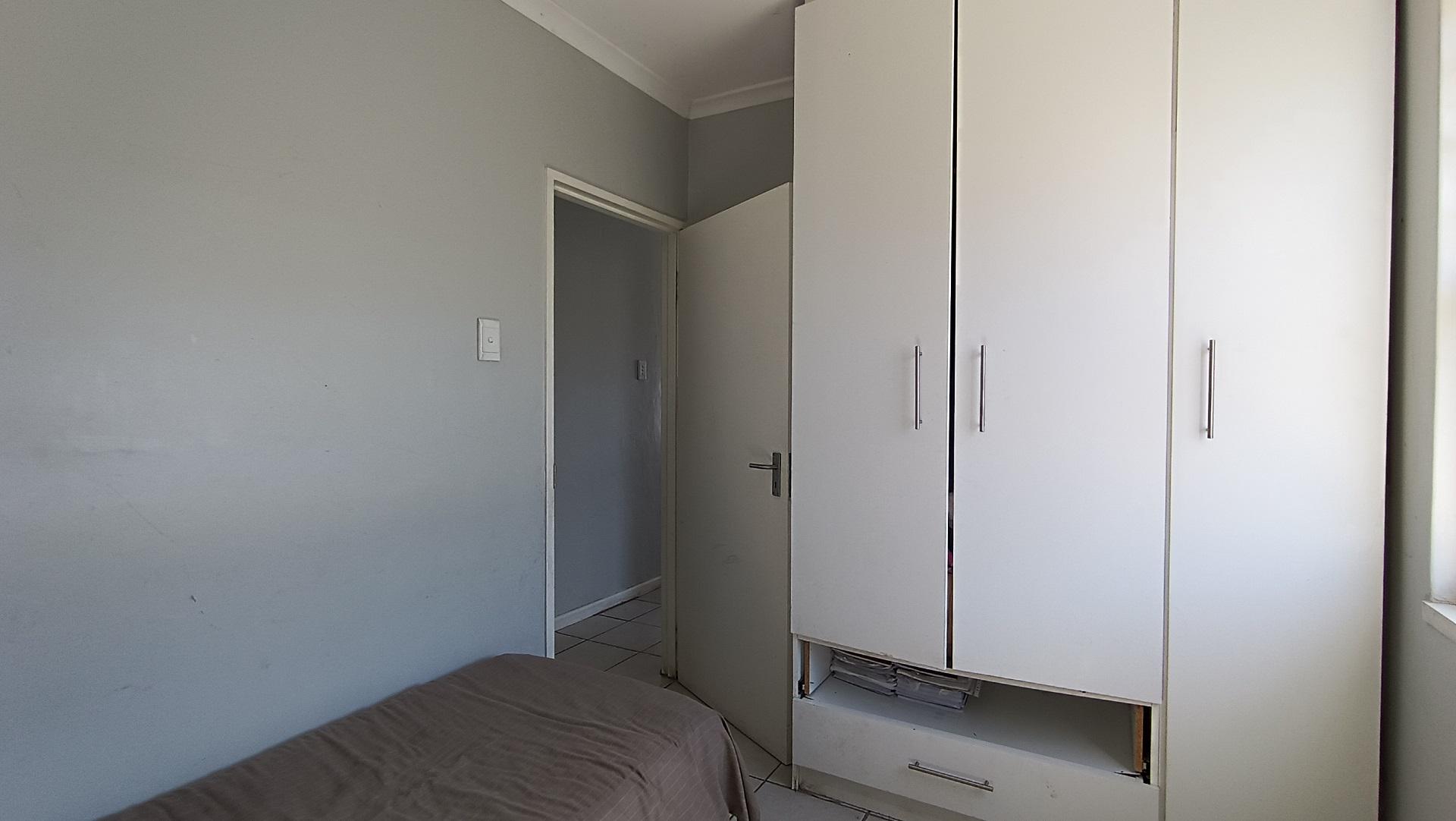 Bed Room 2 - 8 square meters of property in Eerste River