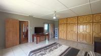 Main Bedroom - 33 square meters of property in Vanderbijlpark