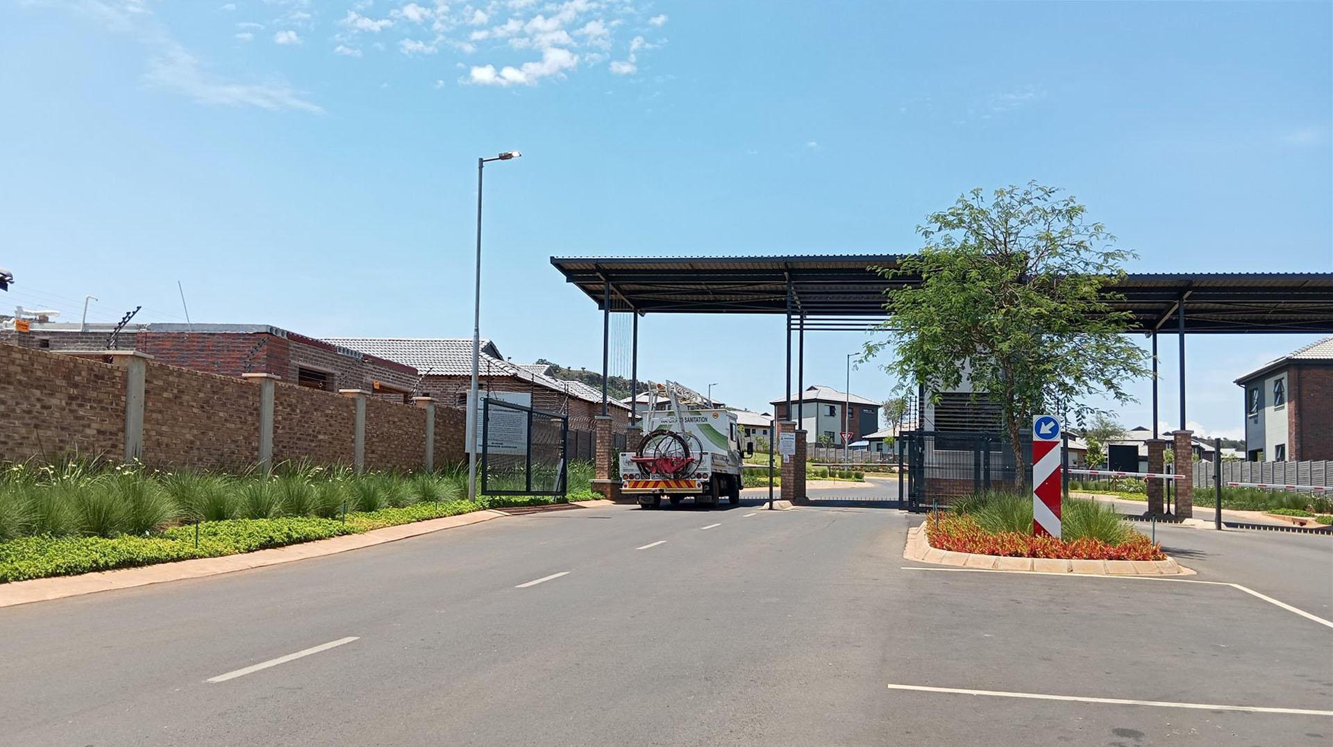 Front View of property in Lotus Gardens