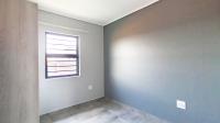 Bed Room 1 - 10 square meters of property in Lotus Gardens