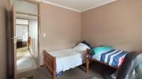 Bed Room 2 - 14 square meters of property in Waterkloof Glen