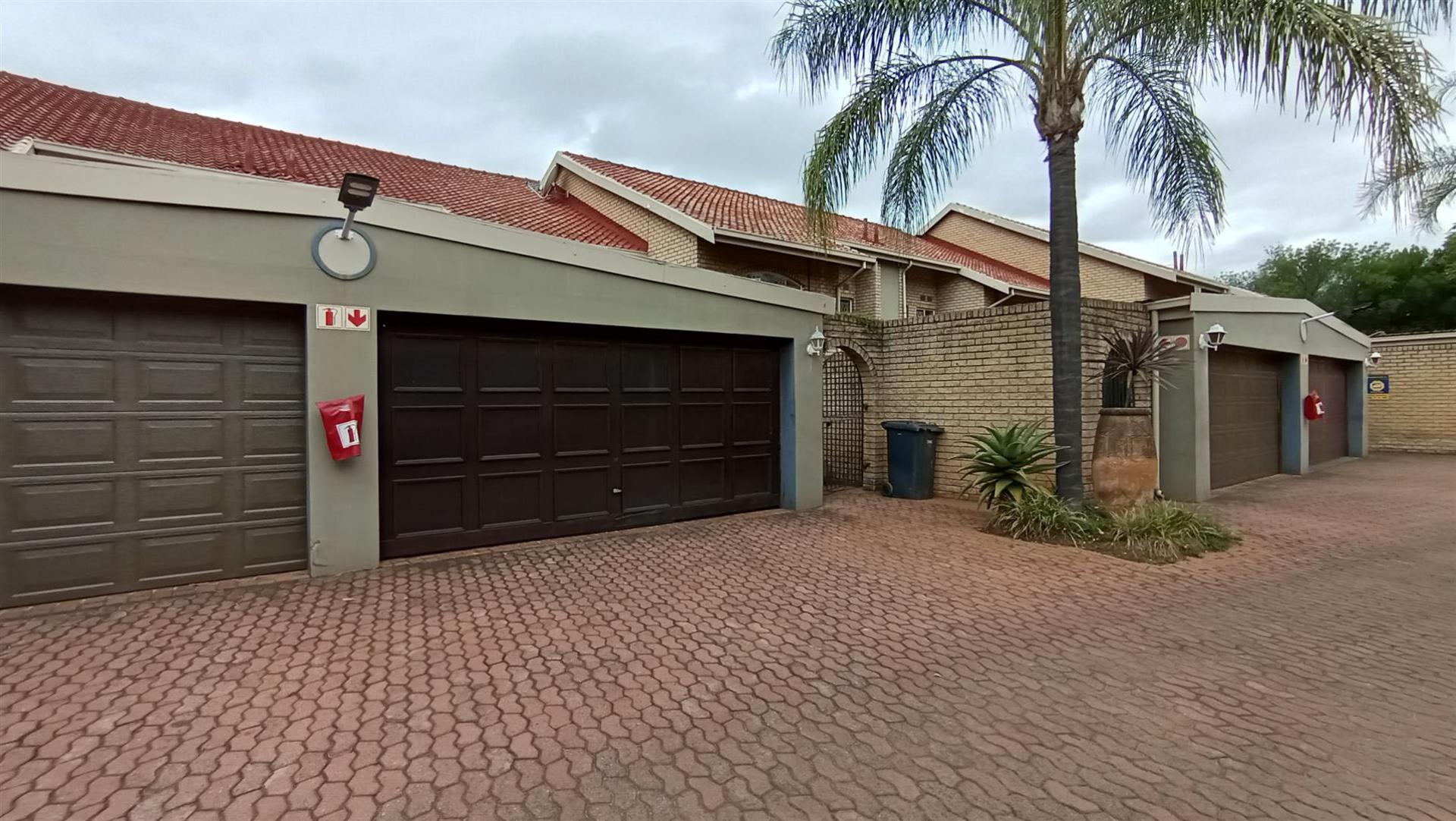 Front View of property in Waterkloof Glen