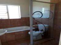 Bathroom 1 of property in Vaalpark