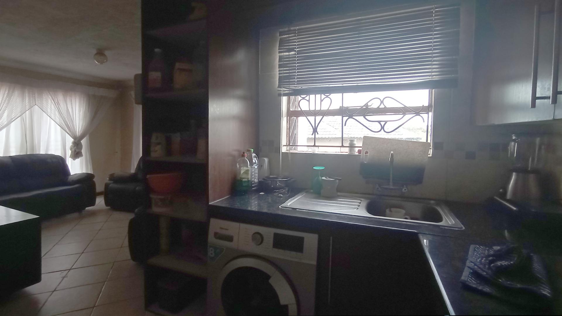 Kitchen - 7 square meters of property in Clayville