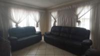 Lounges - 15 square meters of property in Clayville