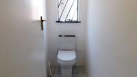 Bathroom 1 - 7 square meters of property in Lynnfield Park