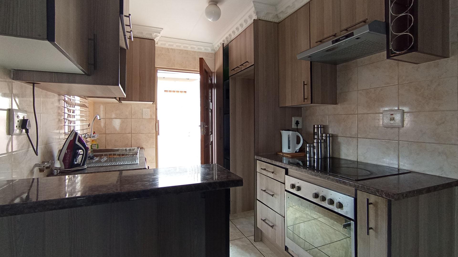 Kitchen - 4 square meters of property in Mamelodi