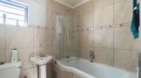 Bathroom 1 - 5 square meters of property in Andeon