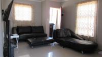Lounges - 13 square meters of property in Riverside View