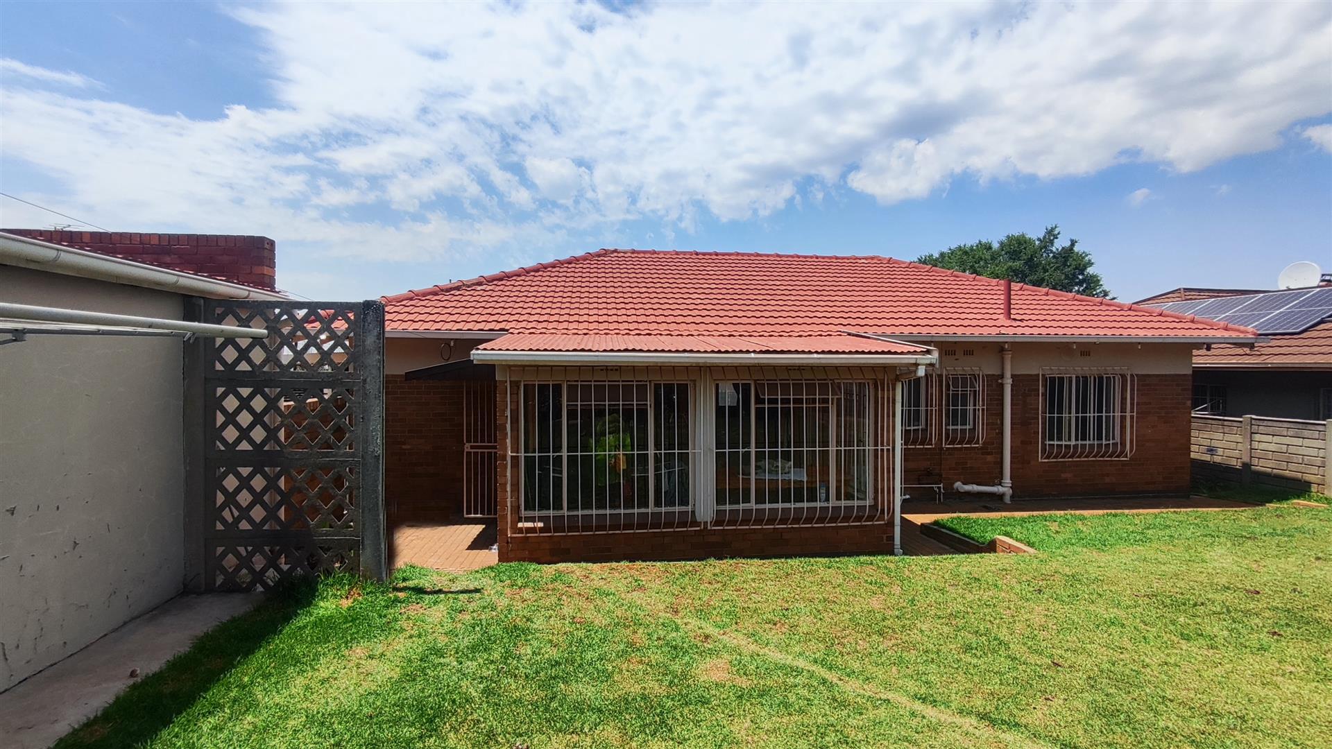 Standard Bank EasySell 3 Bedroom House for Sale in Symhurst