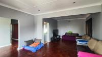 Lounges - 31 square meters of property in Symhurst