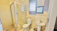 Main Bathroom - 4 square meters of property in Rosslyn