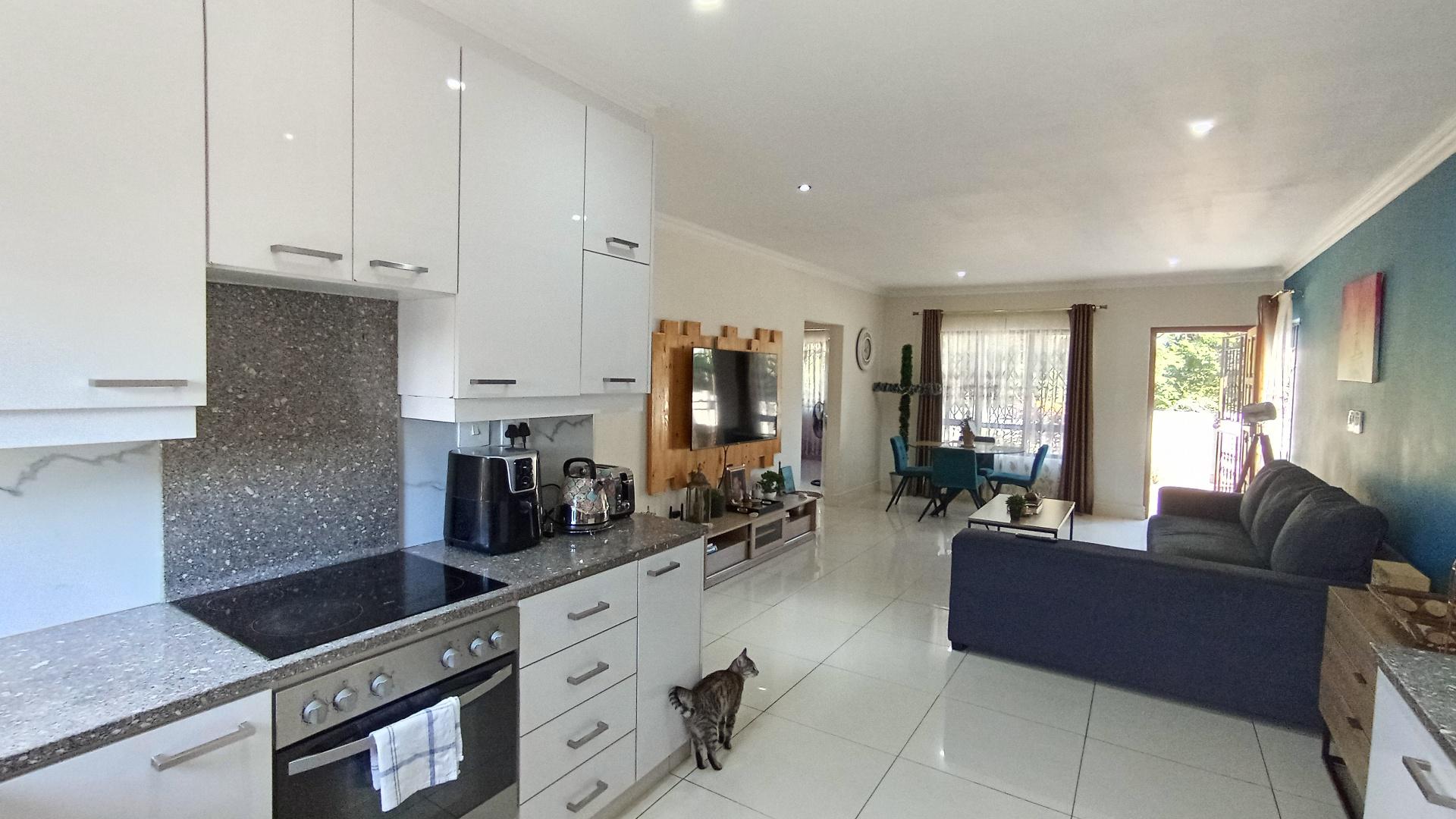 Kitchen - 9 square meters of property in Memorial Park 