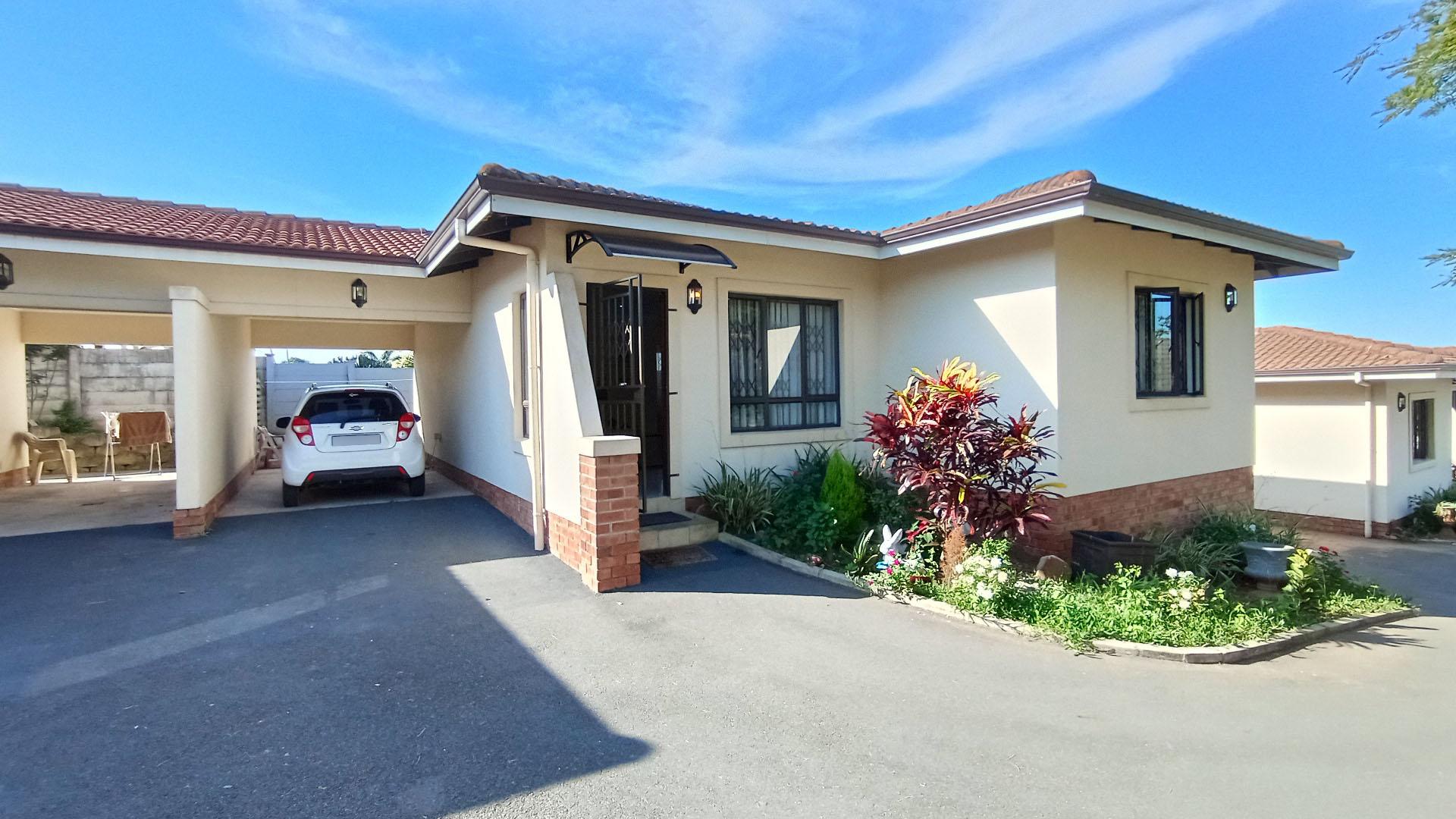 Front View of property in Memorial Park 
