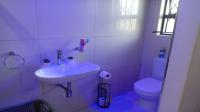 Bathroom 2 of property in Memorial Park 
