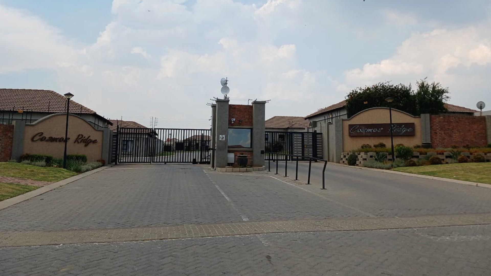 Front View of property in Terra Nova