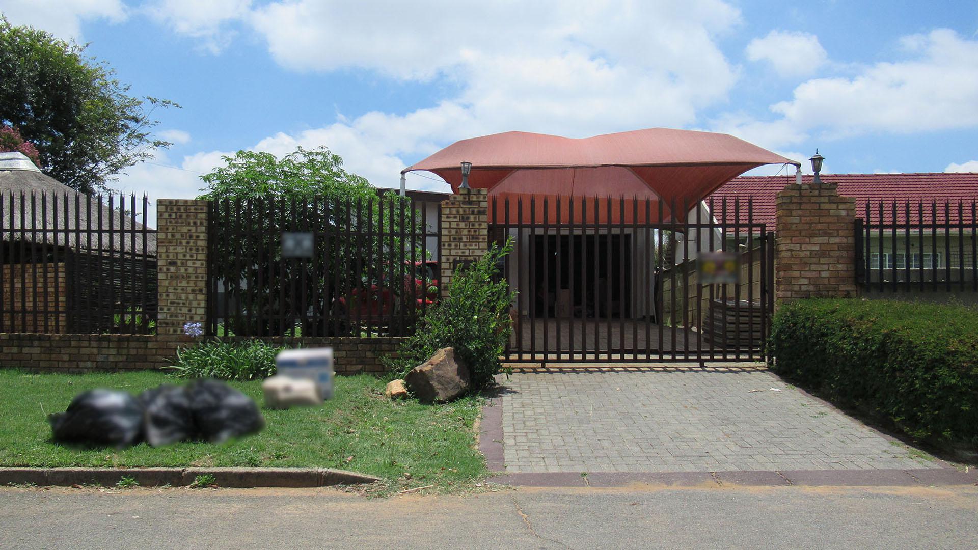 Front View of property in Randfontein