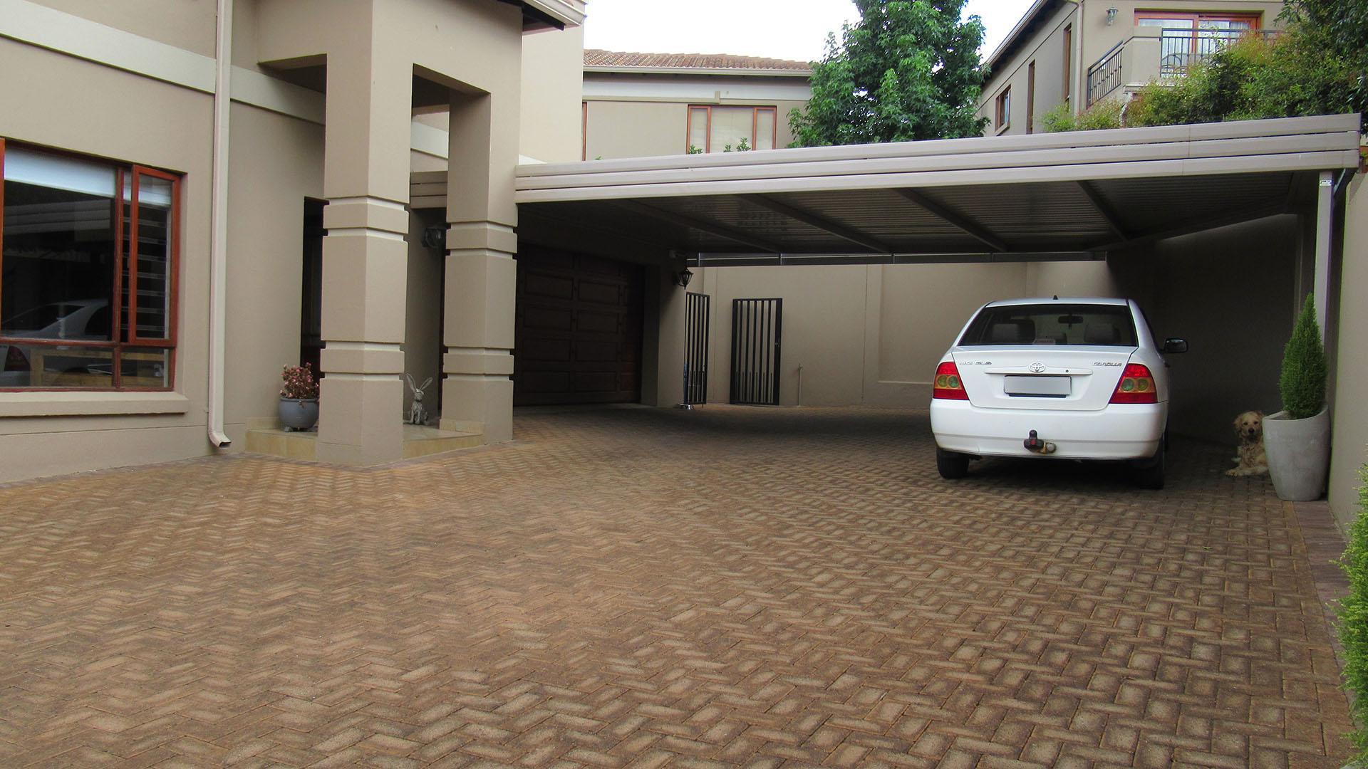 Carport  of property in Chancliff Ridge