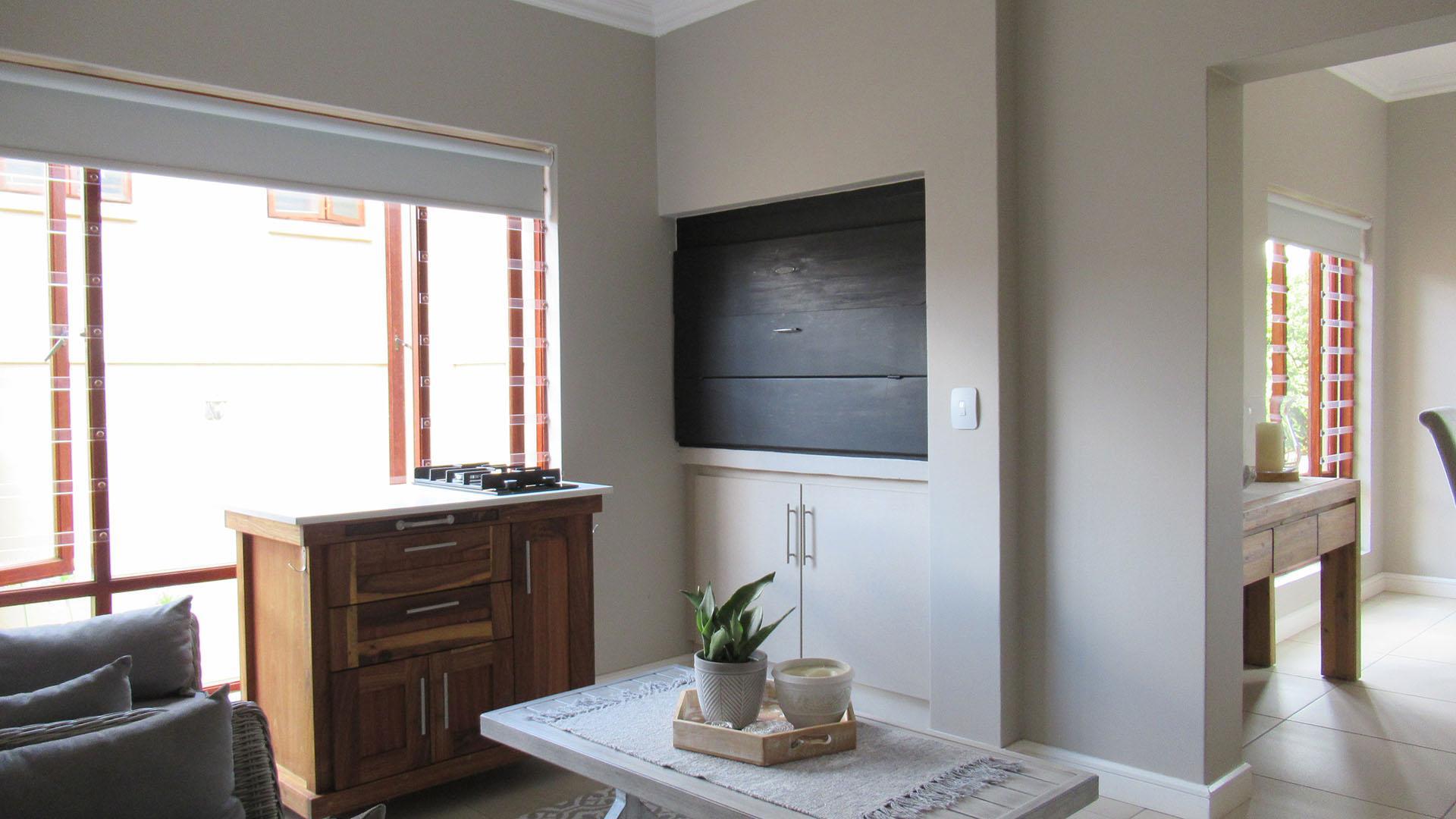 Spaces - 46 square meters of property in Chancliff Ridge