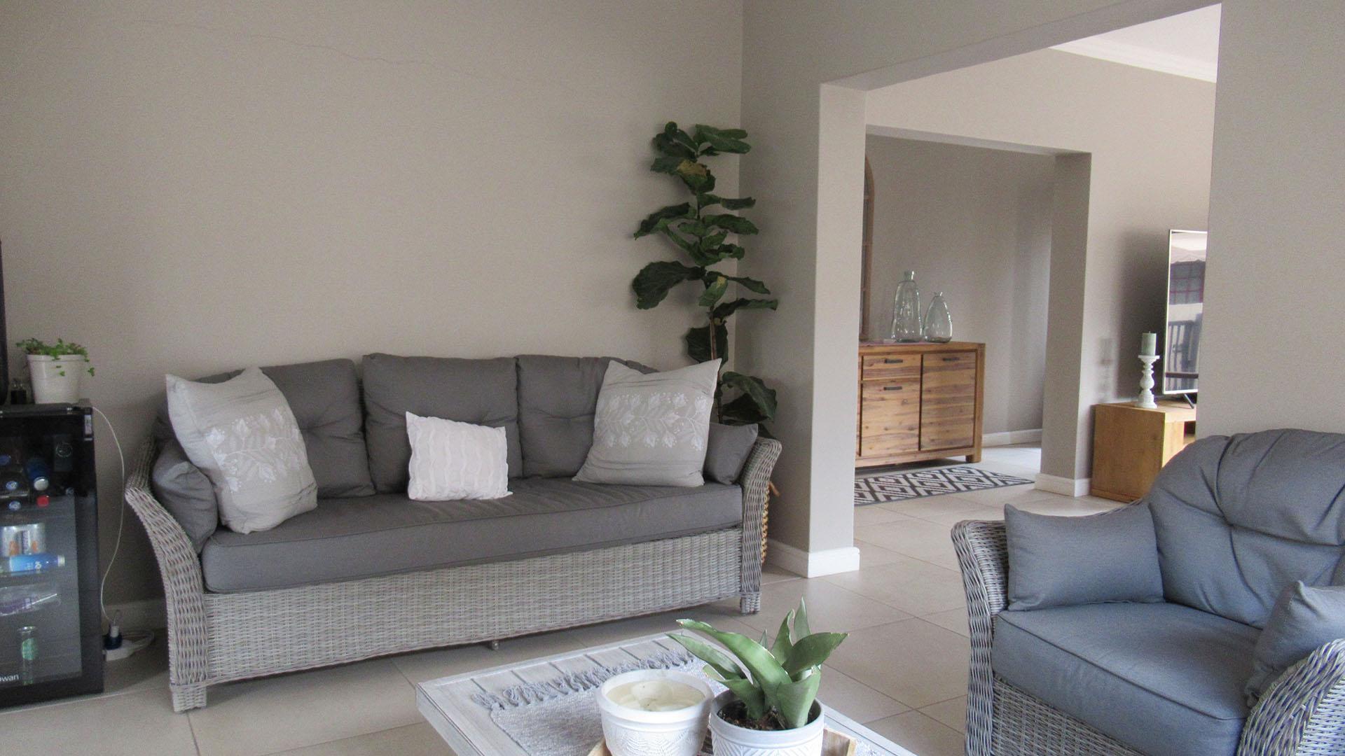 Spaces - 46 square meters of property in Chancliff Ridge