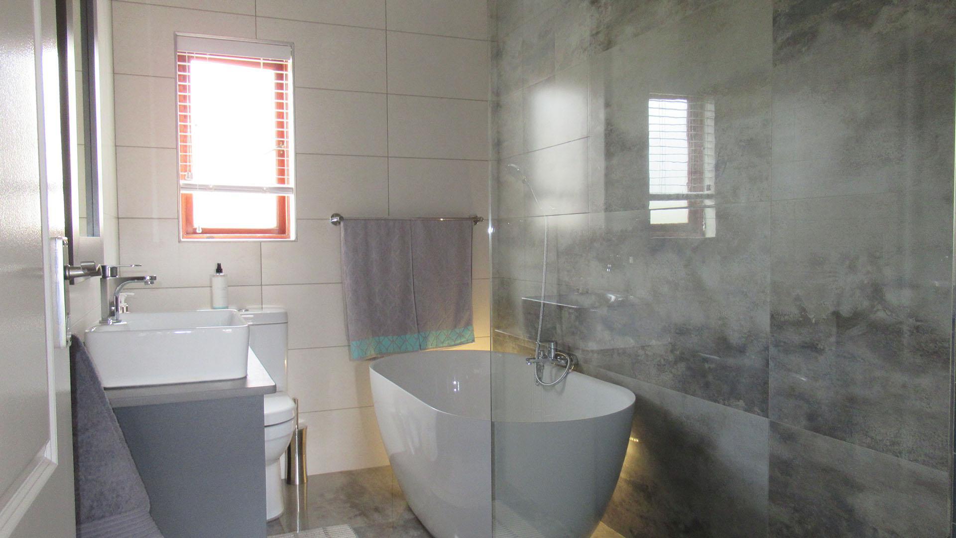 Bathroom 3+ of property in Chancliff Ridge