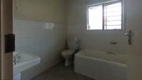 Bathroom 2 - 7 square meters of property in Bloubosrand