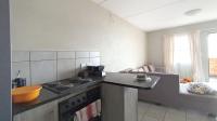 Kitchen - 8 square meters of property in Heuweloord