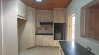 Kitchen - 11 square meters of property in Vanderbijlpark