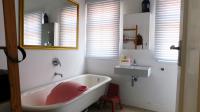 Bathroom 1 - 13 square meters of property in Durban North 