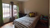 Bed Room 1 - 11 square meters of property in Honeydew Manor