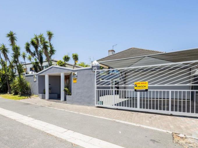 5 Bedroom House for Sale For Sale in Parow North MR604139