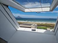 of property in Bloubergstrand
