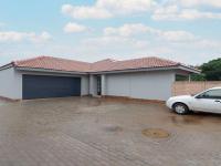  of property in Willow Park Manor