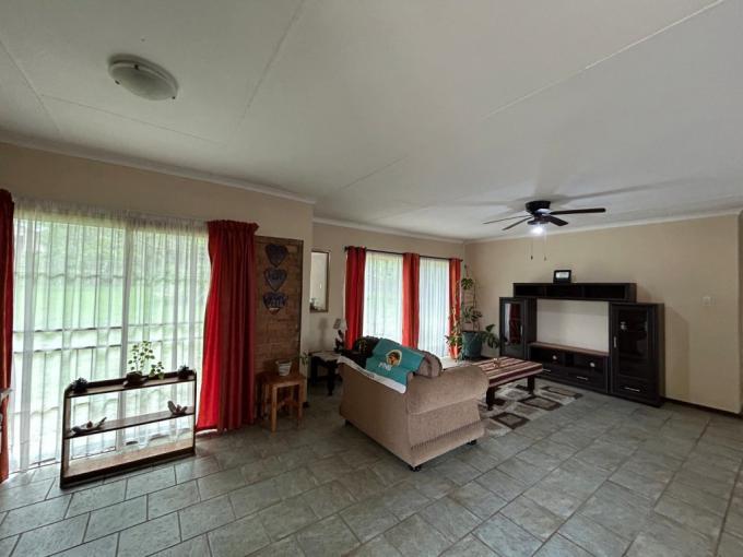 4 Bedroom House for Sale For Sale in Signal Hill (KZN) MR6