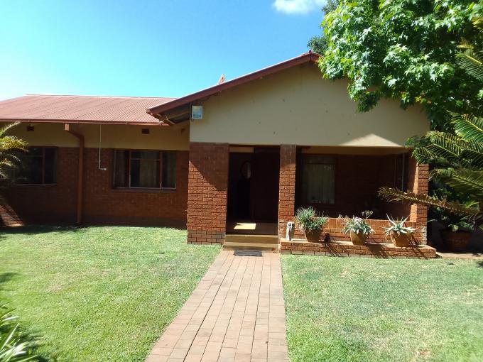 5 Bedroom House for Sale For Sale in Pretoria North - MR604409
