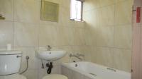 Bathroom 1 - 5 square meters of property in Vosloorus