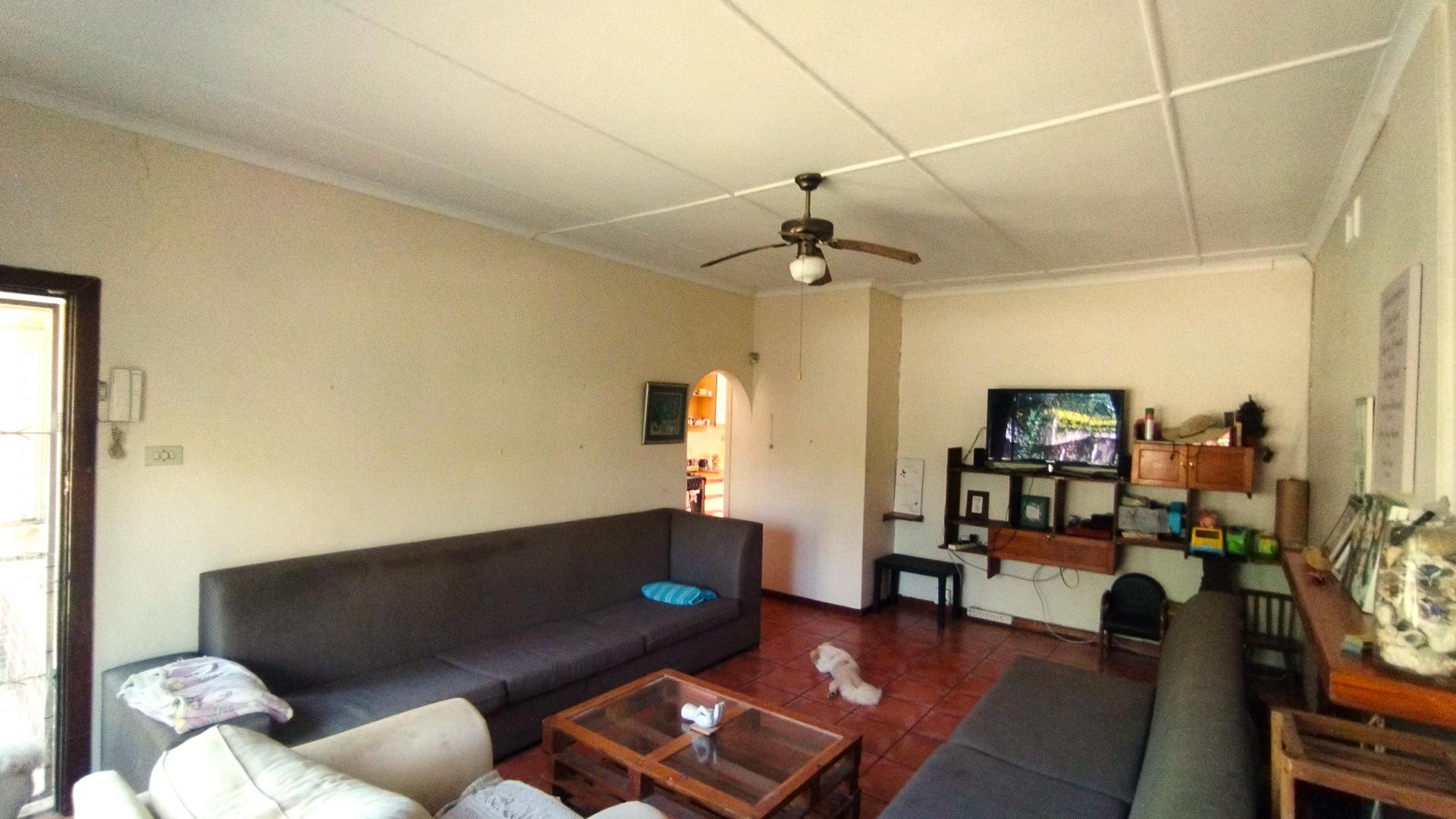 Lounges of property in Pelham